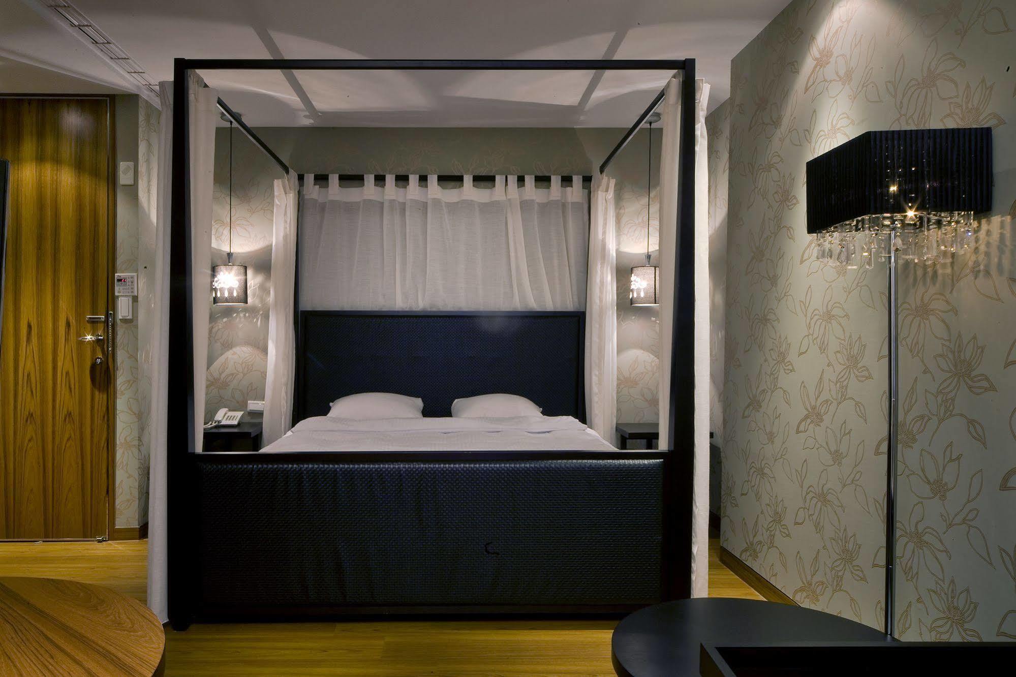 Spa Home Sun Moon Lake Luxury Lakeside Hotel Ючи Екстериор снимка
