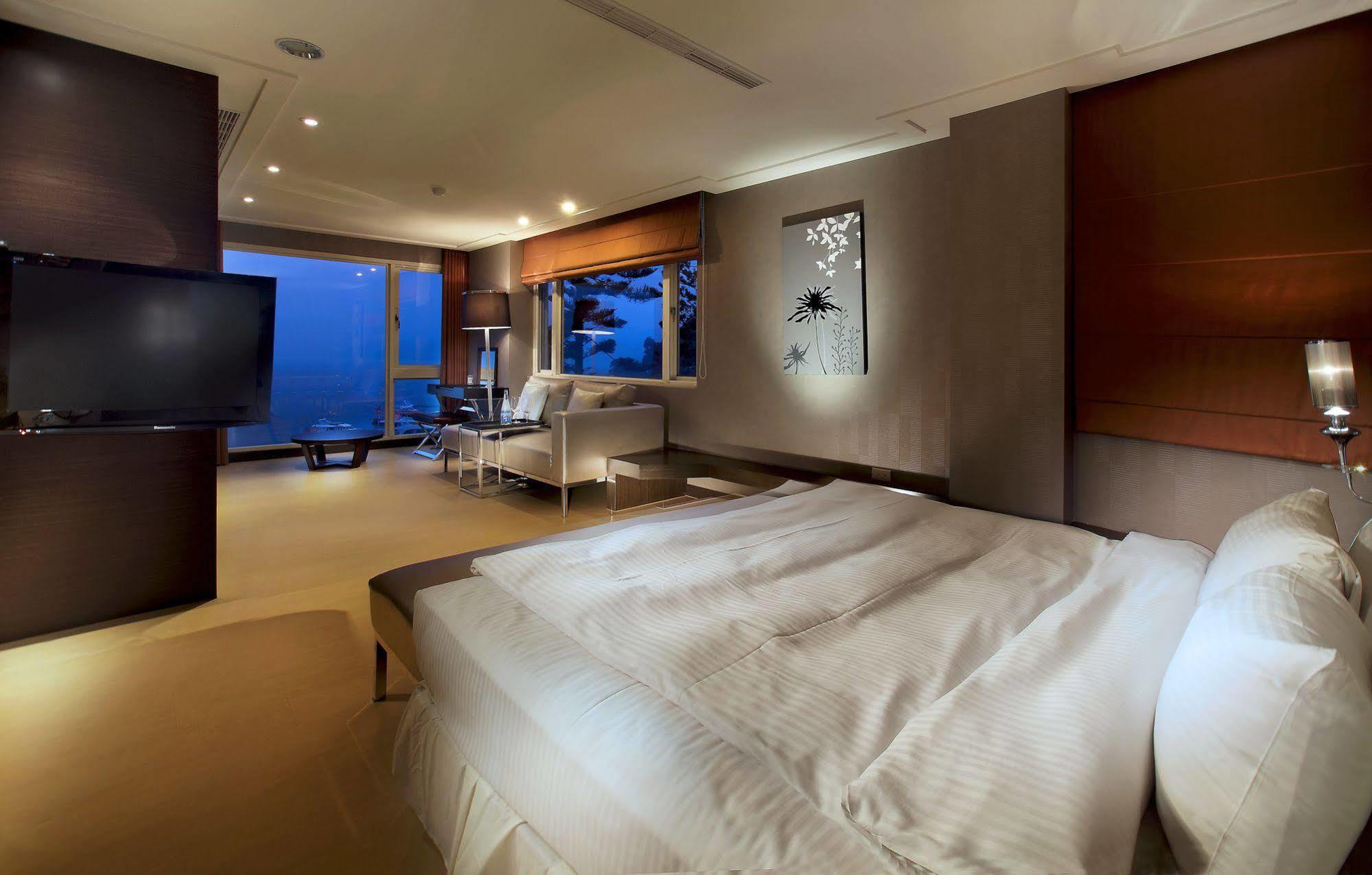 Spa Home Sun Moon Lake Luxury Lakeside Hotel Ючи Екстериор снимка