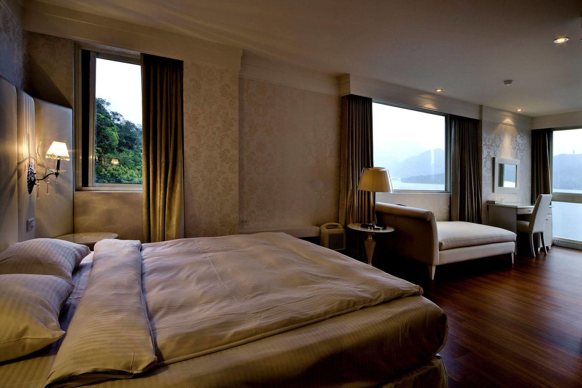 Spa Home Sun Moon Lake Luxury Lakeside Hotel Ючи Екстериор снимка